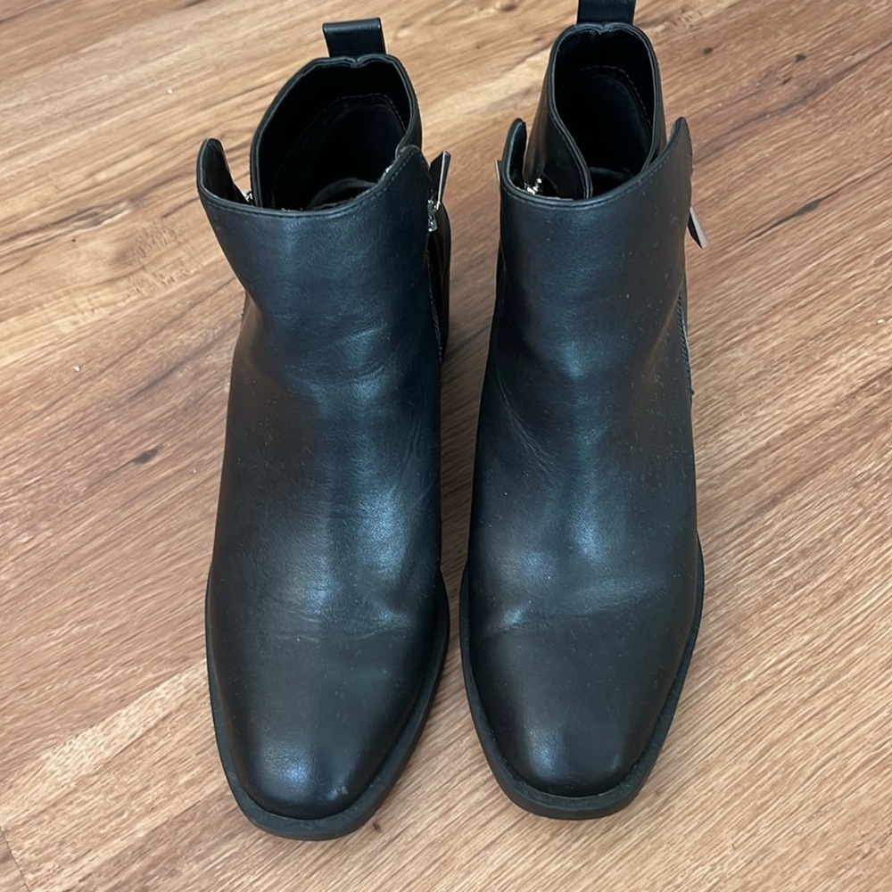 BCBG Generation ankle boots, size 8.5